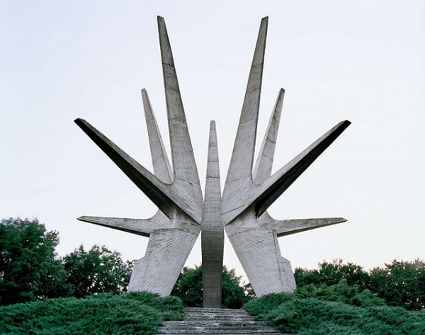 http://trendland.net/wp-content/uploads/2011/04/spomenik-yugoslavian-monuments-2-600x473.jpg